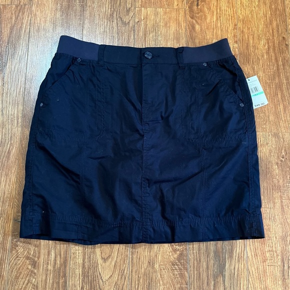 Women's Gloria Vanderbilt Skort/ Sport Skirt Black, Size 8, Brand New with Tags - Picture 2 of 8